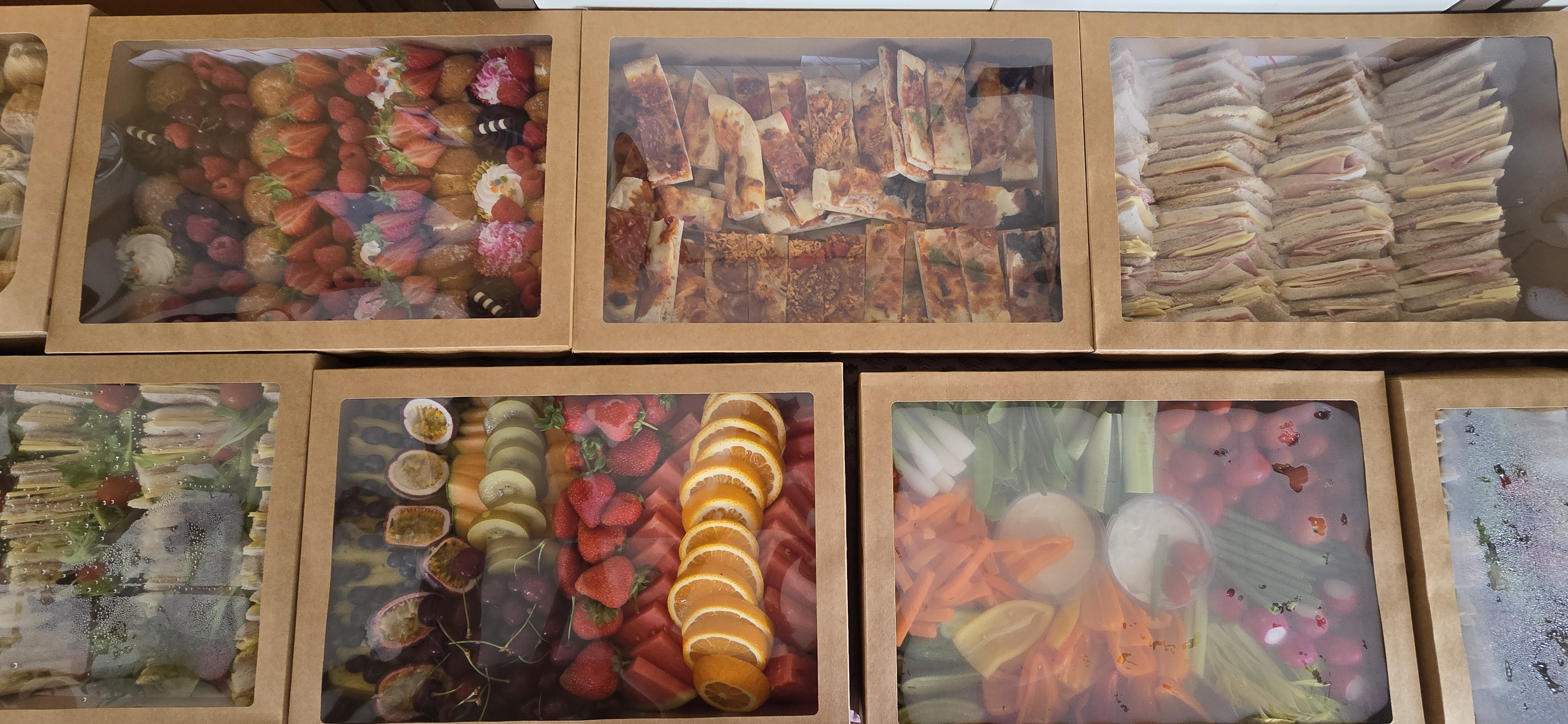 Cold, fork & hot buffets delivered