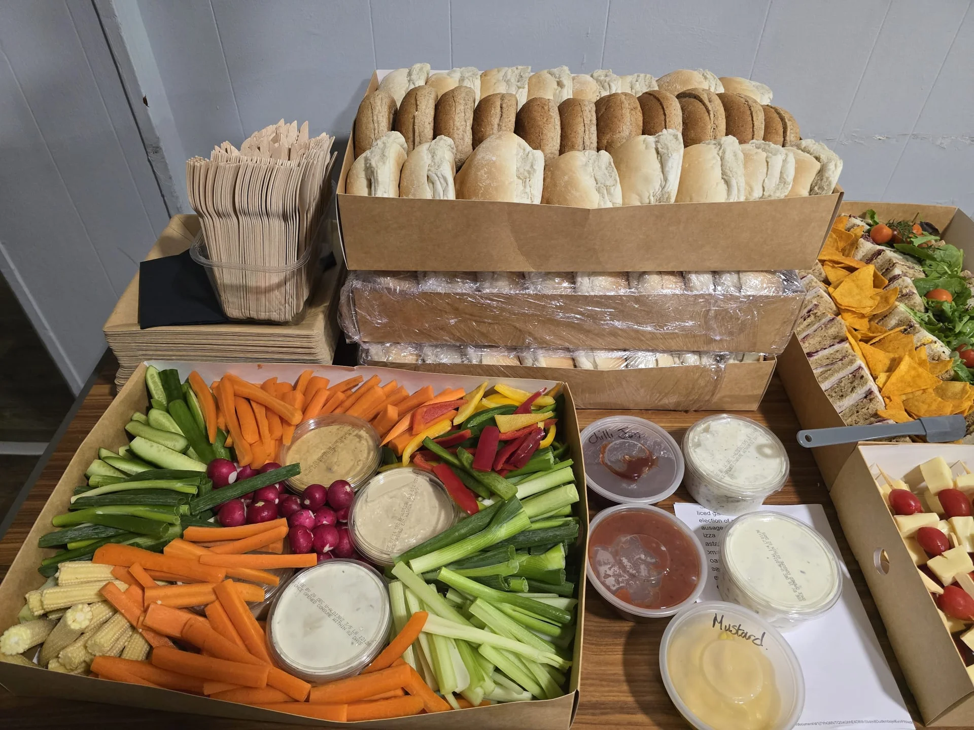 Cold, fork & hot buffets delivered